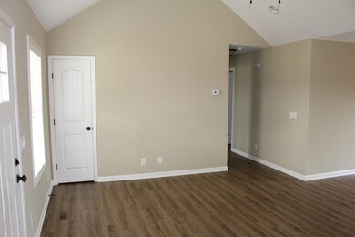 253 Ester Ln, Manchester, TN 37355 - photo 6