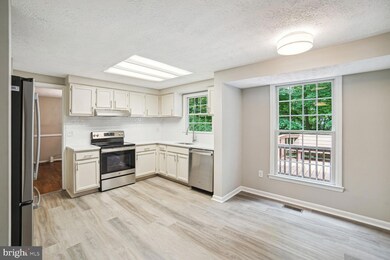 10271 Wayover Way, Columbia, MD 21046 - photo 2