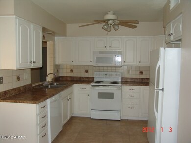 13651 N 111th Ave, Sun City, AZ 85351 - photo 6