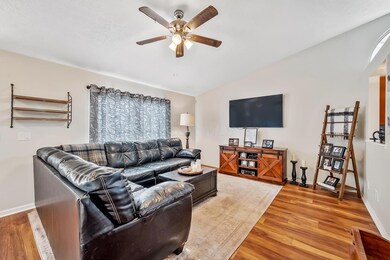 10-web-or-mls-6515 Cloverlawn Cir-110