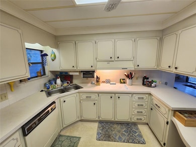 808 53rd Ave E unit 301, Bradenton, FL 34203 - photo 5