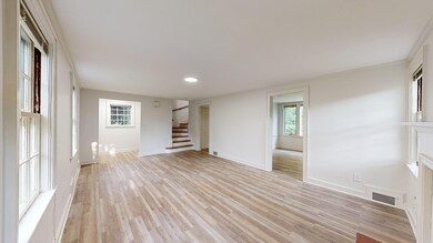 44 Walnut Place unit Entire Home, Newton, MA 02461 - photo 4