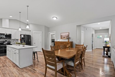 14027 Rainier View Ln SE, Yelm, WA 98597 - photo 6