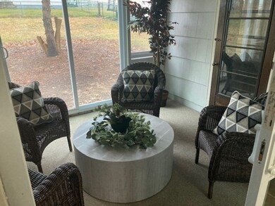 29 Dennis St, Springfield, MA 01118 - photo 4