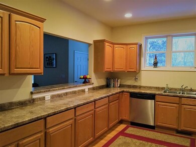 465 Mill St unit 201, Fontana, WI 53125 - photo 4