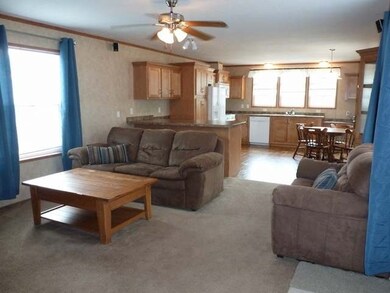 414 W Prairie Ln, Mandan, ND 58554 - photo 2