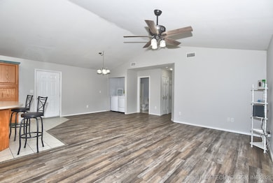 213 E Main St, Chouteau, OK 74337 - photo 5