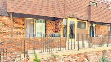 13515 Coliseum Dr unit A, Chesterfield, MO 63017 - photo 5