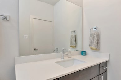 En-suite bathroom on 1st floor