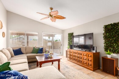 872 E Constitution Dr, Chandler, AZ 85225 - photo 6