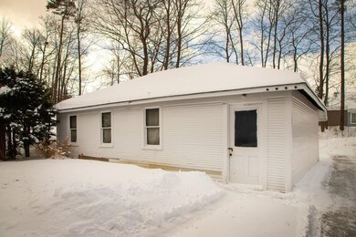 139 Lincoln Ave, Rutland, VT 05701 - photo 3
