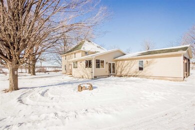 90 Glenway Rd, Brooklyn, WI 53521 - photo 3