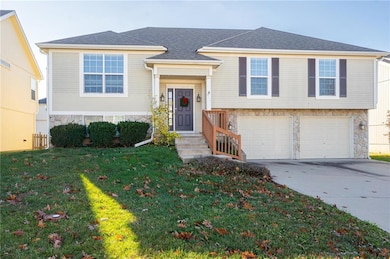 813 Glenview St, Leavenworth, KS 66048 - photo 2