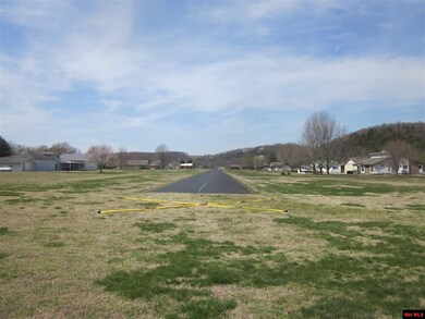 Access to runway for owners of Valley Subdivision