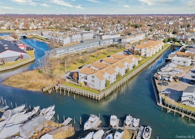 47 Anchor St unit Y, Freeport, NY 11520 - photo 3