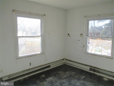 14 Primrose Ln, Willingboro, NJ 08046 - photo 6