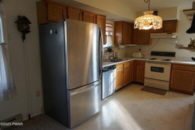 146 Palmetto Dr, Milford, PA 18337 - photo 5