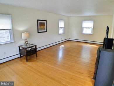 29 Columbus Ave, Havertown, PA 19083 - photo 6