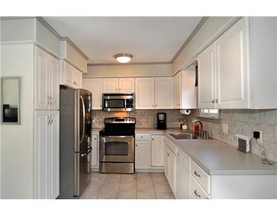 122 Woodbury Rd, Cranston, RI 02905 - photo 3