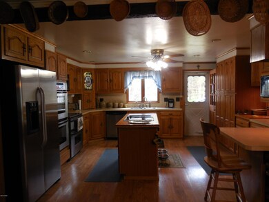 108 Wyckoff Ln, Milford, PA 18337 - photo 2