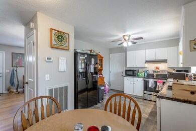 583 Pinewood Circle HD-28