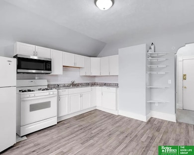 1112 N 40th St, Omaha, NE 68131 - photo 7