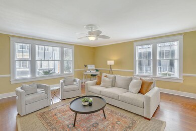 169A Tradd Street living room
