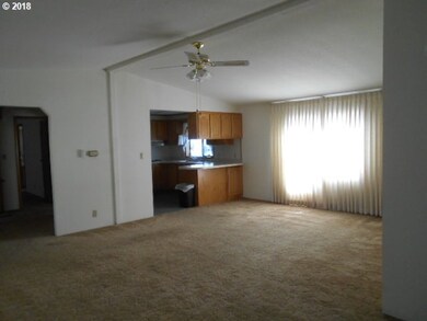 467 NW Johnson Ave, Prairie City, OR 97869 - photo 6