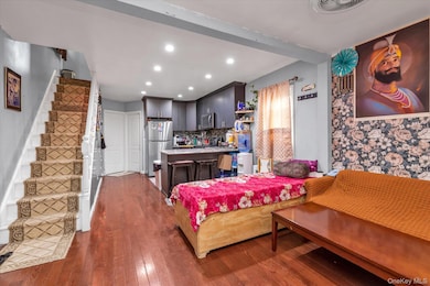 12927 135th Place, South Ozone Park, NY 11420 - photo 3