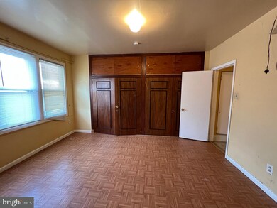 3294 Rowe St, Camden, NJ 08105 - photo 4