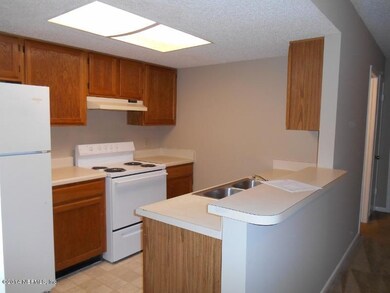 7600 Jana Ln S, Jacksonville, FL 32210 - photo 4