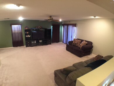 Living Roomb04
