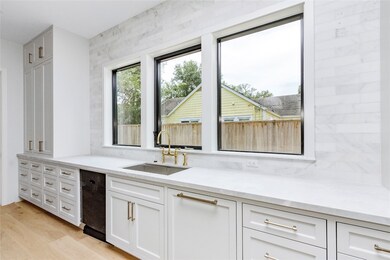 408 W 31st St, Houston, TX 77018 - photo 5