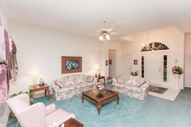 20 Laurel Ridge Break Ormond-large-004-1
