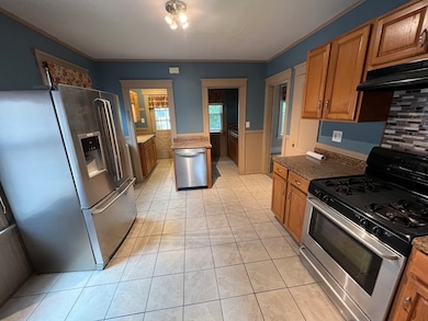 98 Whitmarsh Ave, Worcester, MA 01606 - photo 5