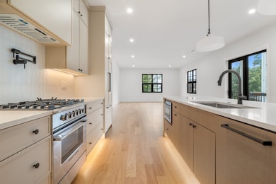 33 Pearl St unit 4, Dorchester, MA 02125 - photo 6