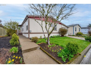 300 S Everest St unit 4, Newberg, OR 97132 - photo 2