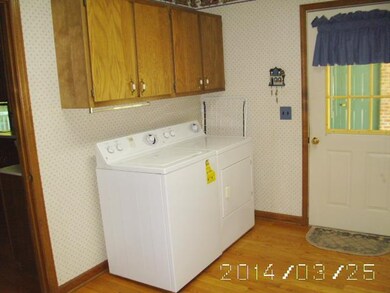 327 Hilltop Dr, Shelbyville, TN 37160 - photo 7