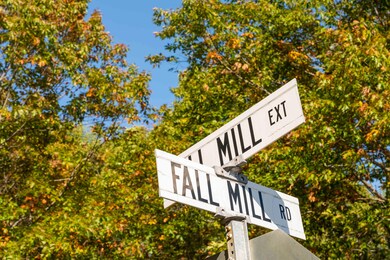05 Street signs