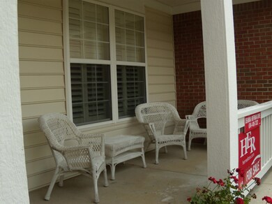 158covered porch