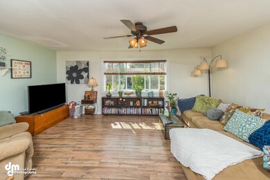 639 E Eklutna Avenue Palmer AK-large-004