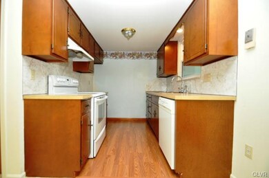 39 Armour Ct, Allentown, PA 18103 - photo 7