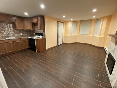 362 Clinton Ave unit Garden Level, Albany, NY 12206 - photo 2