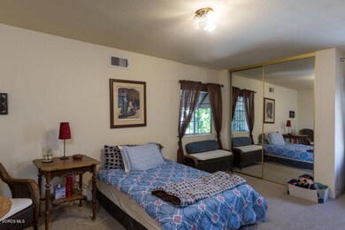 5264 Campo Rd, Woodland Hills, CA 91364 - photo 7