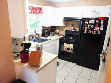 61 Reed St unit 61, Warwick, RI 02886 - photo 5