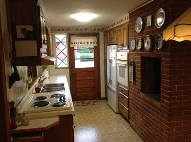 11 Stone Path Ln, West Springfield, MA 01089 - photo 7