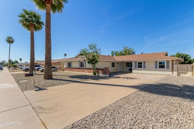 11220 N 37th Ave, Phoenix, AZ 85029 - photo 2