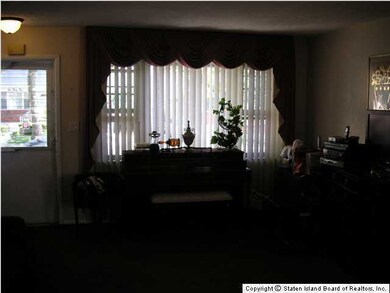 138 Buffalo St, Staten Island, NY 10306 - photo 4