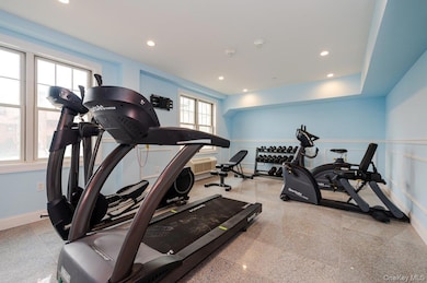 661 W Broadway unit 701, Long Beach, NY 11561 - photo 5