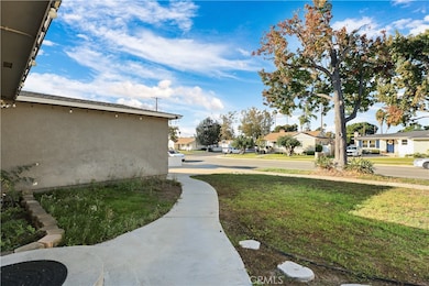 1034 W Maple Ave, Orange, CA 92868 - photo 5